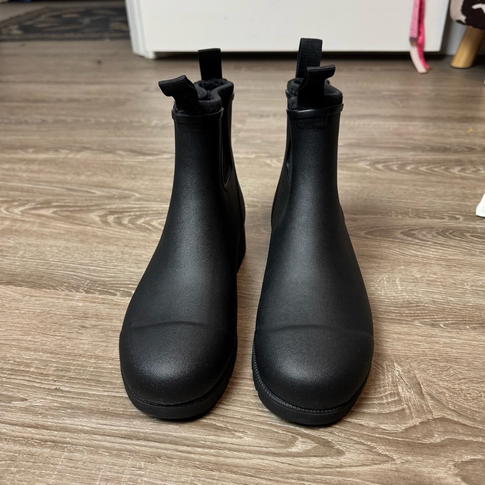Quince Black Chelsea Rain Boots - Picture 3 of 7